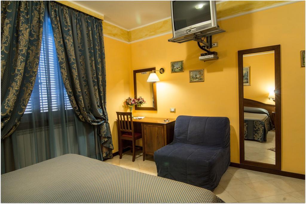 B&B Degli Amici Ciampino Habitación foto